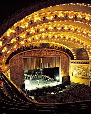 Janiec Opera Company